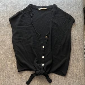 Grade & gather Black sleeveless button up top with tie, size small